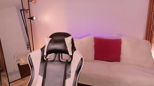 ChloeMoreti webcam