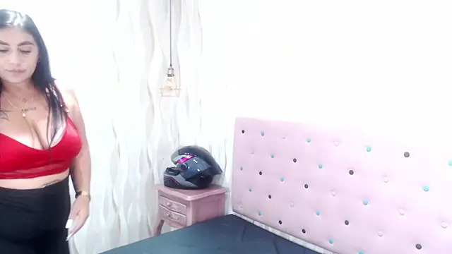 Milf_NaomiBraunx live cam on StripChat