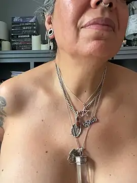 dieseldame1313 webcam