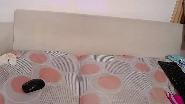 queen_adhara webcam
