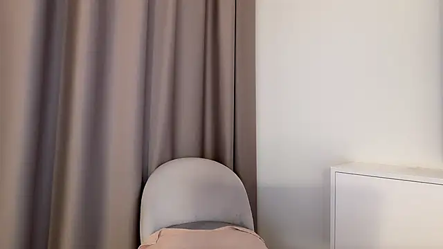 ShySchoolGirl live cam on StripChat
