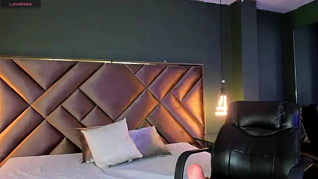 Kya_Wild webcam