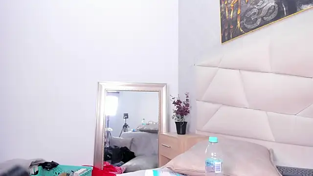 Angie_Will webcam