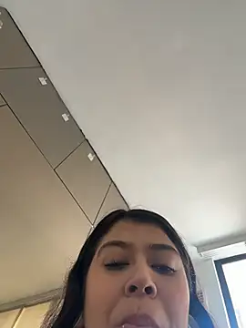 emilyjohanson live webcam show