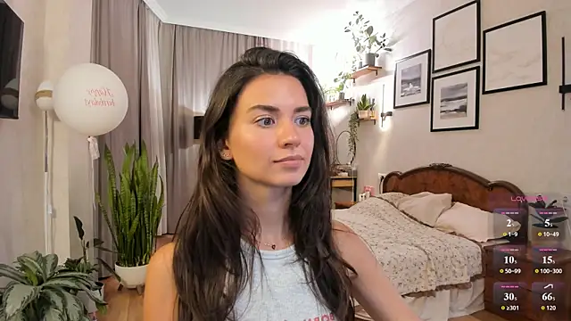 NicoleLuv webcam