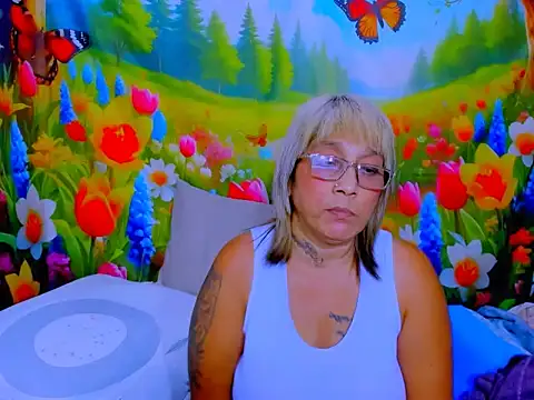 indianroxy webcam
