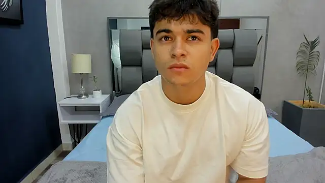 charlie___musk (M twink) - Let´s cum together!