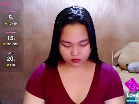 _Lylia live cam on StripChat