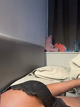 th4tgirl (F teen) - topless (5mins)