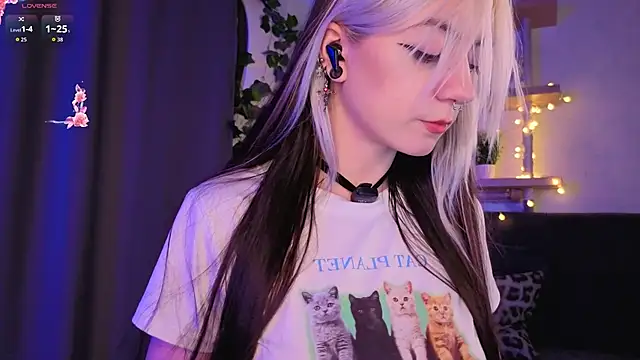 tristaroht (F young) - Love to slowly take off my Top