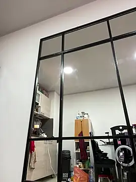 Pretty__Milf live webcam show