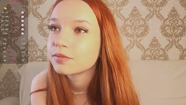 foxy_bloomm live webcam show