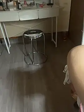 Mina048 live cam on StripChat