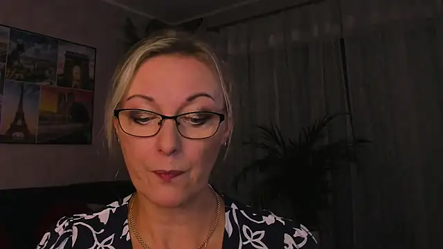 vanessa_chat live cam on StripChat