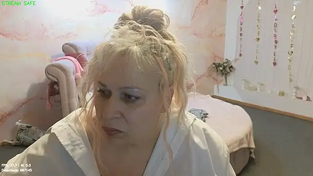 Penelope_Pinky webcam