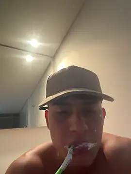Lander_Cruz live webcam show