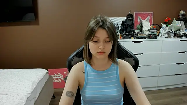 SoniNesti live webcam show