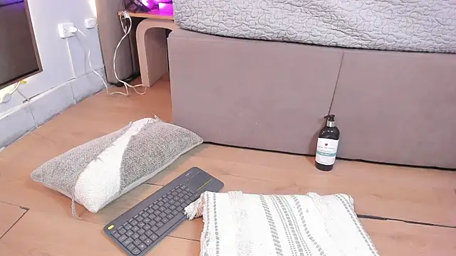 Ashley_Beaomunt live sex cam