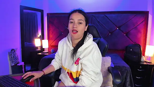 Julietacollins06 webcam