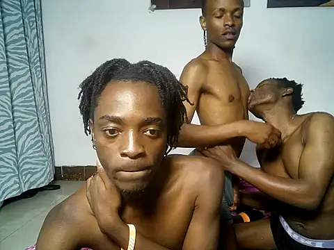 threemanias live webcam show