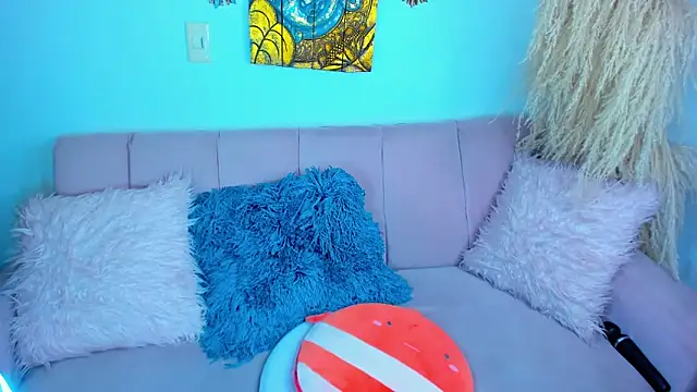 MISSBOMBASTICA webcam
