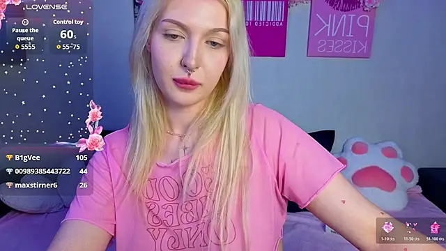 BlondieSummer webcam