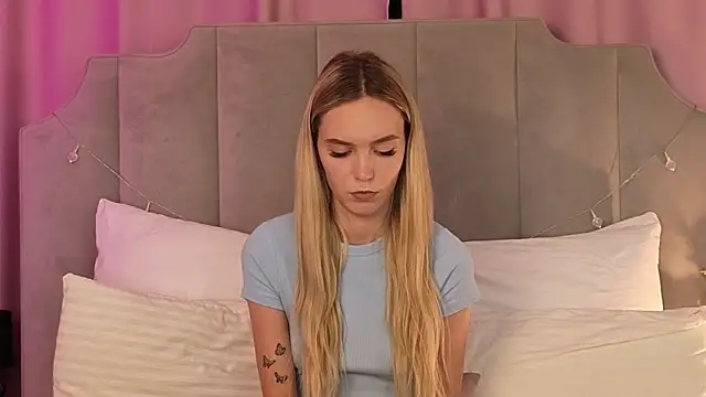 NikkiRyx webcam