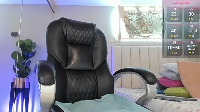 _LaraMom_ webcam