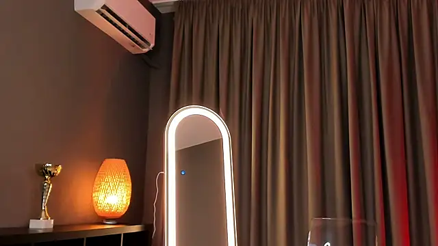 ZariaVera live webcam show