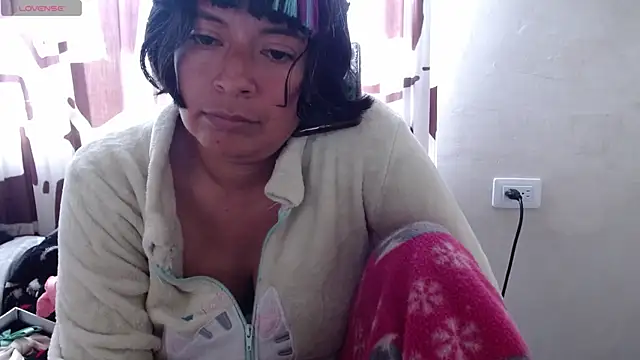 Acelinrose live cam on StripChat
