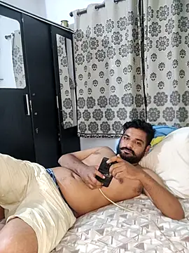 avi007p live cam on StripChat
