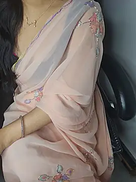 Chandani_Moonlight live cam on StripChat