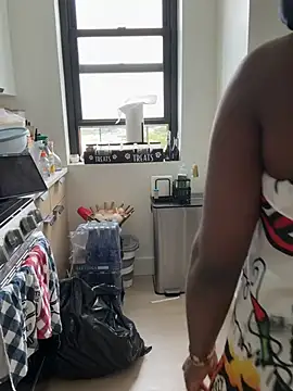 juicesowet live webcam show