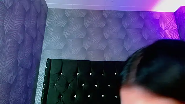 AnnaliOlsenX webcam
