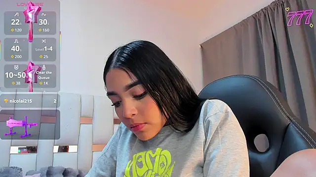 Nauthy_Nahomi webcam