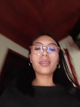 CrystalRouse19 webcam
