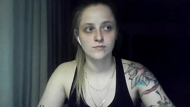 LeaWetGirl webcam