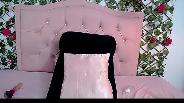 LucyCute_1 webcam