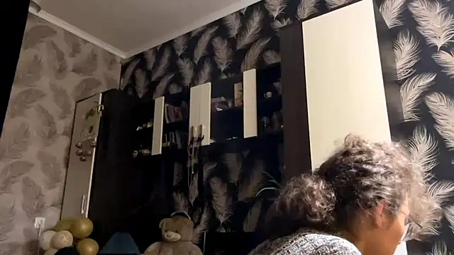 CurlyWinx webcam