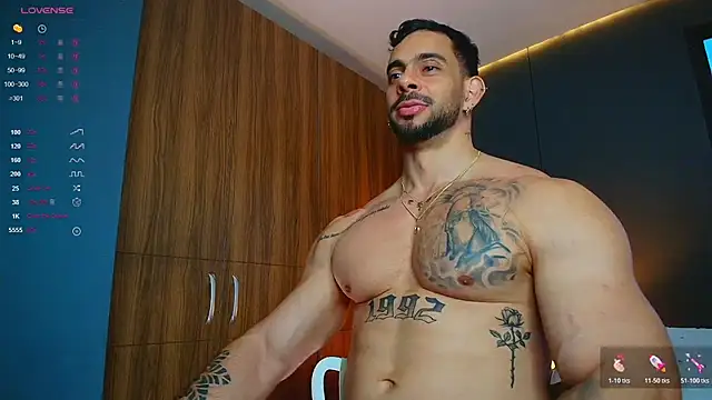 massimo_visconti live cam on StripChat