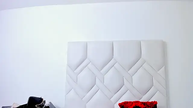 Analia18_ live cam on StripChat