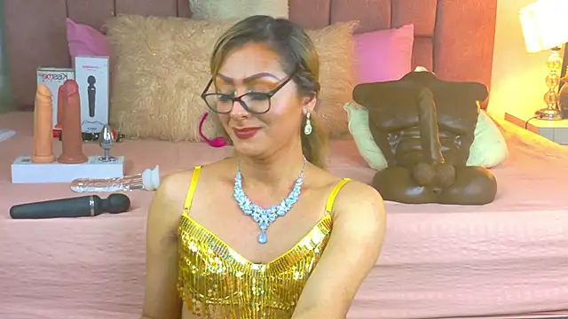 lunitaa_diva (T young) - SEXY TRANS PRETTY BLOWJOB SHOW😈😉