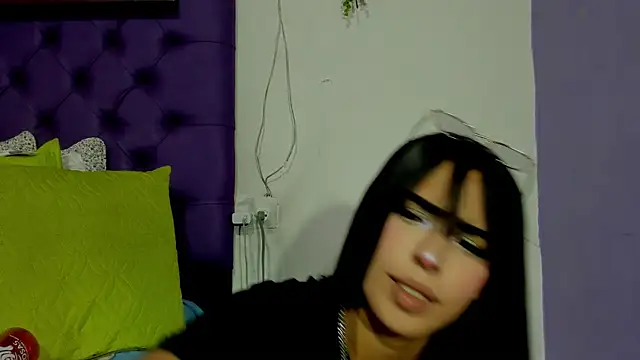 Cloeandtyfanny live cam on StripChat