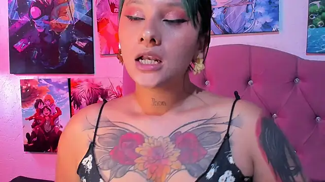 Mila_nixon02 webcam