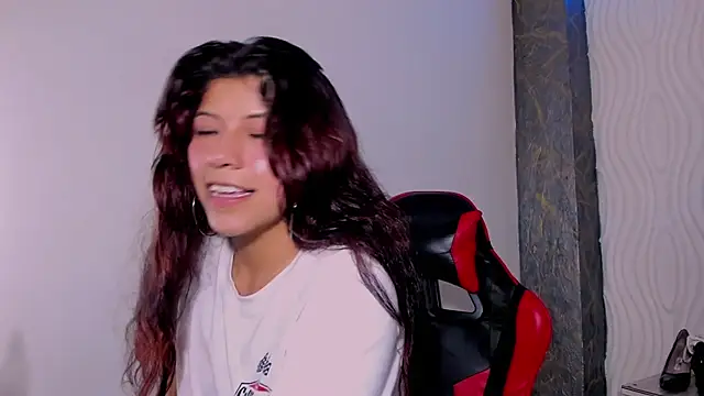 Raven_Rouge_ webcam