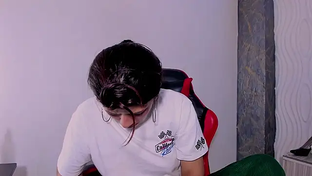 Raven_Rouge_ webcam