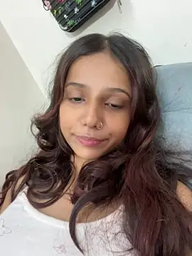 Maggie_748 live webcam show