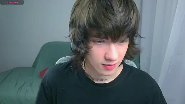 LeonBoykisser live webcam show