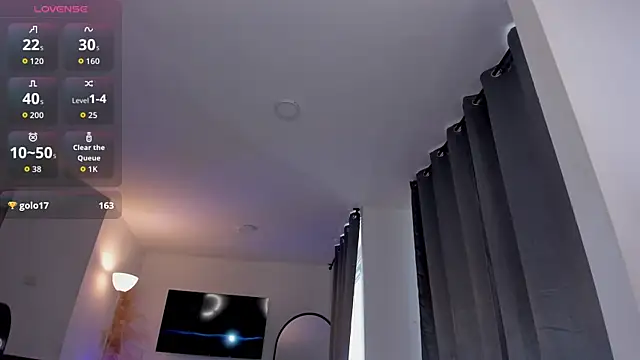 sofiawiliams live cam on StripChat