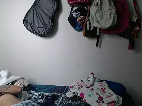hanya23_ live cam on StripChat